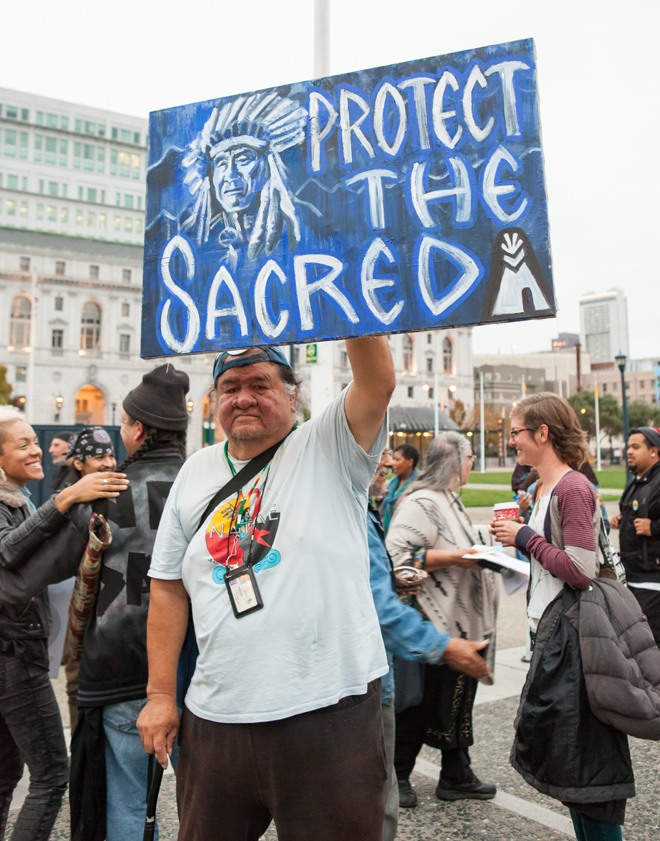 Protesting the Dakota Access Pipeline. Photo: Wikimedia Commons, Pax Ahimsa Gethen